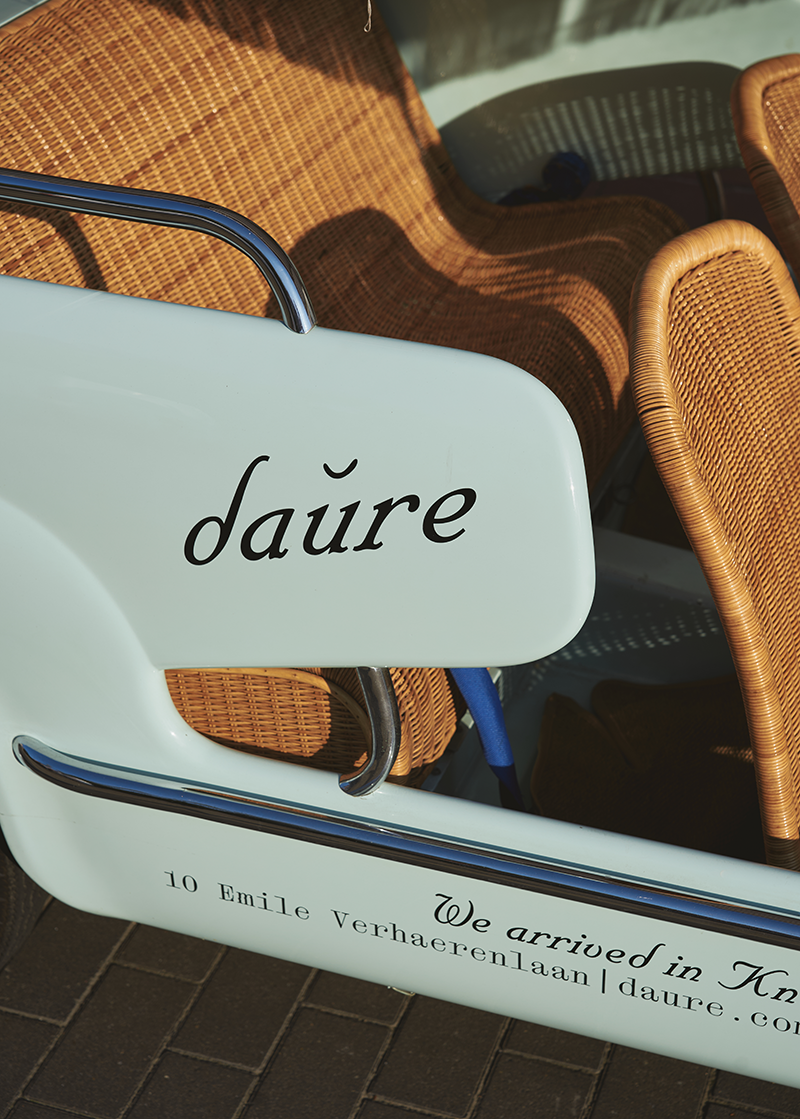 07. OUR SUMMER BOUTIQUE IN KNOKKE. HAVE YOU SPOTTED THE DAŬRE'S ICONIC FIAT ?