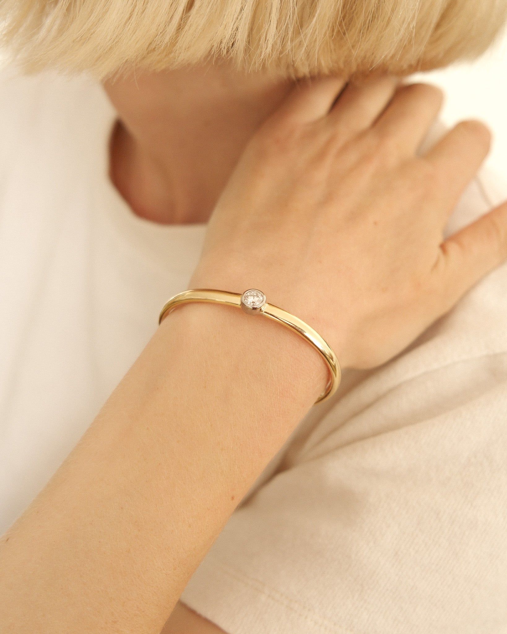 Kareso_bracelet_0_75_carat_lab-grown_diamond_white_and_yellow_gold