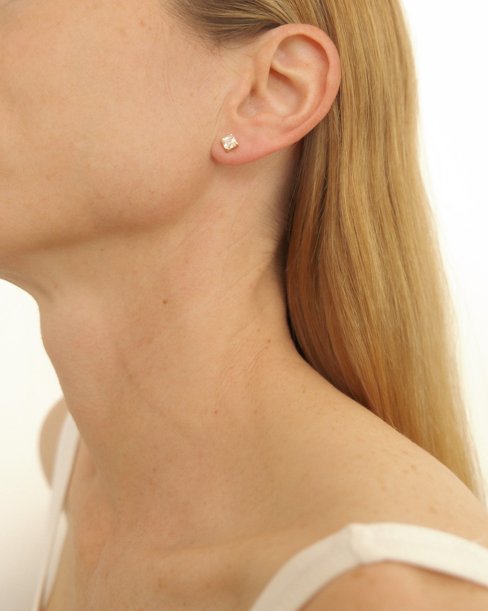 Simpleca_earring_asscher_diamond_earring_stud_yello_gold