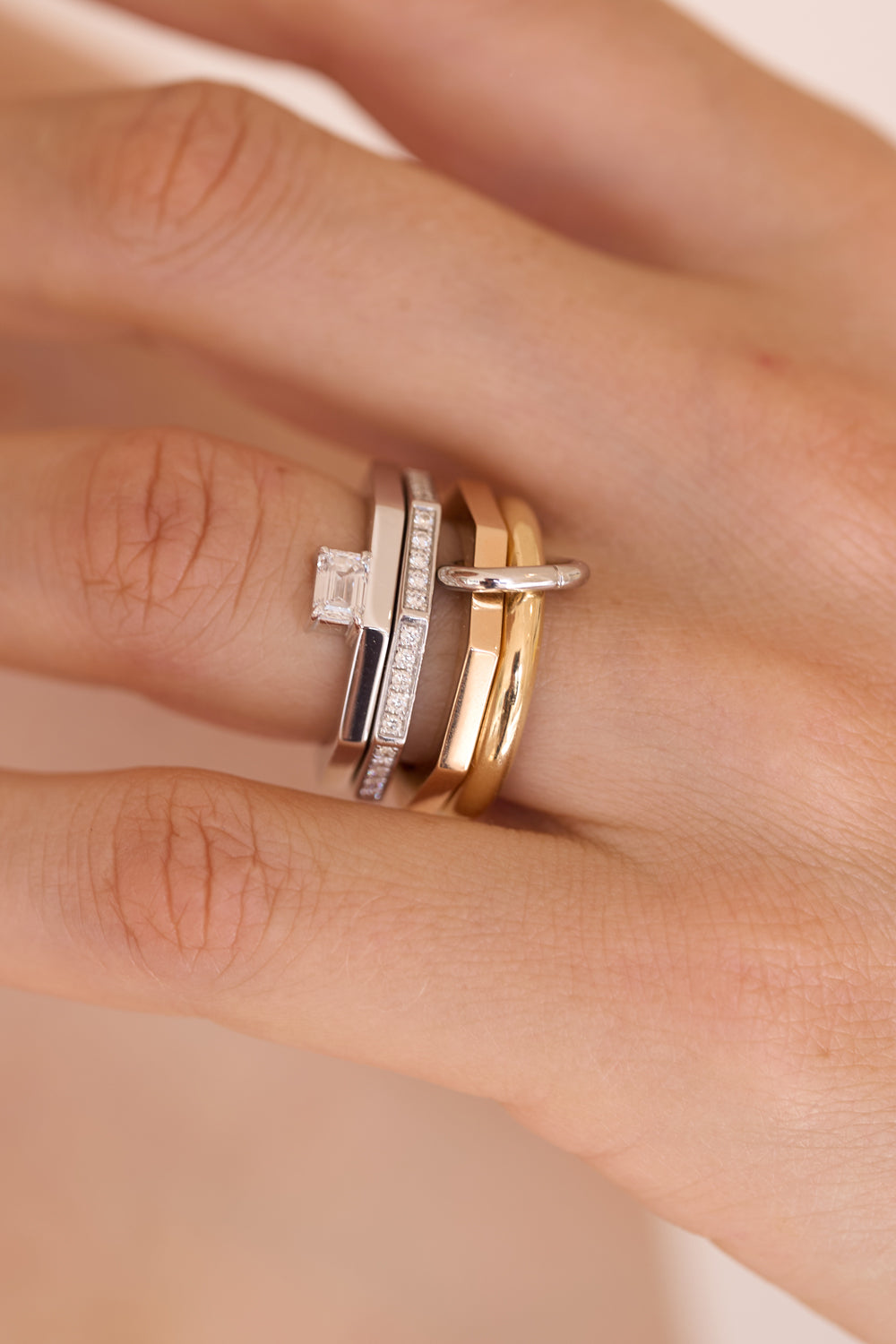 daure-linio-bold-rings-mix-match-18k-recycled-gold-lab-grown-diamond-on-hand
