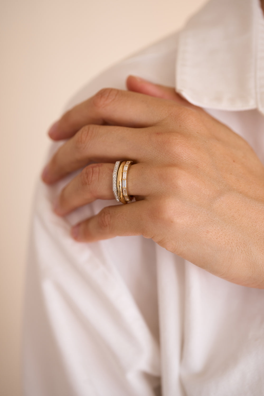 sika-alianco-oklatera-18k-recycled-gold-lab-grown-diamond-on-hand